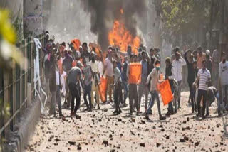 delhi violence : Home Minister Amit Shah held a long meeting that lasted for almost 3 hours with Delhi Police & Home Ministry officials