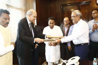 cm kamalnath signs mou