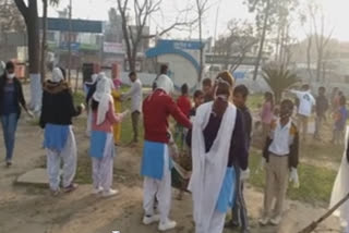 volunteers from the Sant Nirankari Charitable Foundation run a cleanliness campaign