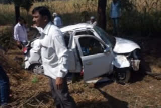 accident-on-vehicle-of-teachers-near-naigaon-on-murud-ambajogai-road