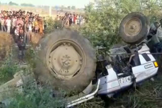 man dies due to tractor overturning in balodabazar