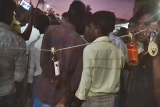 thiruvarur-people-protest-for-against-spirit-sales