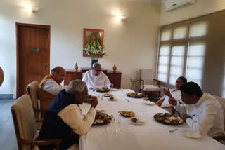 Odisha: CM Naveen Patnaik hosted a lunch