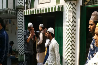 priest appeal people to maintain peace after namaaz at chand bagh in delhi