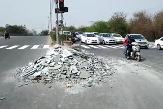 People are suffering from Dwarka due to debris lying on the road