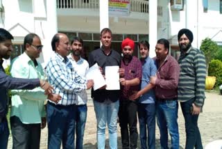 memorandum submitted to municipality chairman regarding reading room in kawardha