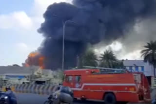 Massive Fire Breaks Out at Oil Warehouse in Chennai  ചെന്നൈയിലെ ഓയിൽ വെയർഹൗസിൽ തീപിടിത്തം