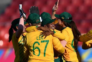 South Africa beat Pakistan to reach semi-finals of the WT20 World Cup