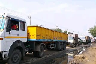 traffic jam at badakali chowk in nuh