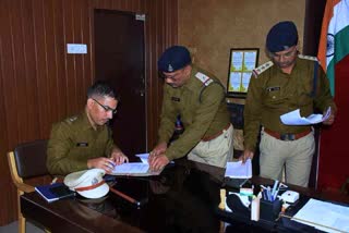 SP changed the charge of 10 police station incharge in korba