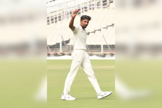 5 wickets achievement of Ishan Porel