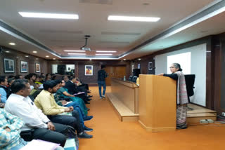 Professor Neelam lecture on his research about Children of prisoners