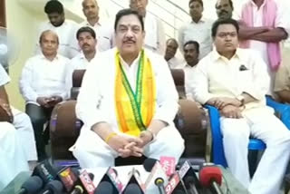 tdp state president kala venkat rao fire on ycp over  distribution of house places