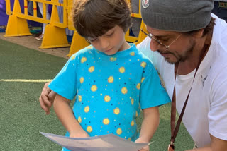 SRK shares AbRam sketch