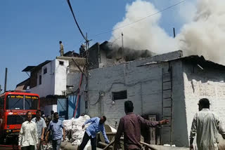 Heavy fire in textile factory