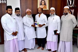 Rajinikanth  Rajinikanth meet muslim leaders  Jamaat-ul Ulama Sabai  superstar tamil  rajini on delhi attack delhi riots  rajinikanth to play any role for country's peace  മുസ്‌ലിം നേതാക്കളുമായുള്ള കൂടിക്കാഴ്‌ച  രജനീകാന്ത്  രജനീകാന്ത് മുസ്‌ലിം നേതാക്കൾ  രാജ്യത്തിന്‍റെ സമാധാനം നിലനിർത്താൻ  ഡൽഹി കലാപത്തിൽ രജനീകാന്ത്  ജമാഅത്ത് ഉലമാ സഭ  തലൈവ