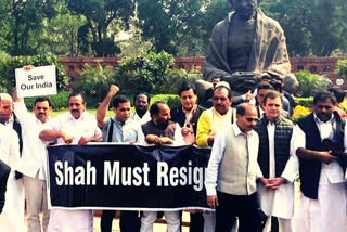 Delhi Violence: Youth Congress workers protest in Delhi, demand Home Minister's resignation