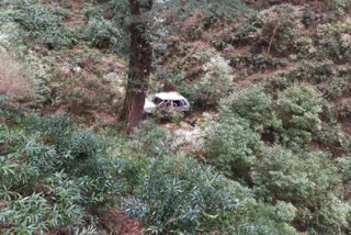 maruti car fell into a 200 meter deep neer on sundernagar karsog road