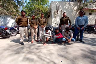 Vehicle thief gang busted during checking in Ujjain