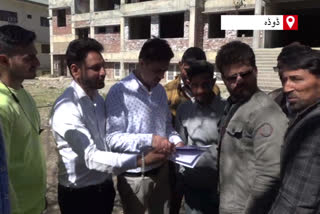 Doda: unemployed youth presented memorandum to deputy commissioner