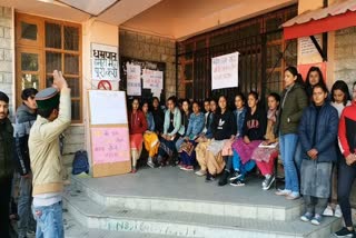 students started hunger strike due to shortage of teachers in kinnaur