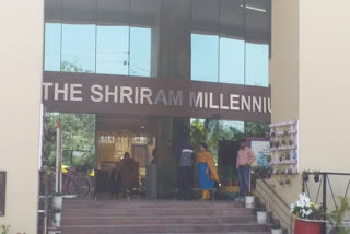 corona virus  noida news  Shriram Millennium school  Noida school postpones exam  കൊവിഡ്-19  ശ്രീറാം മില്ലേനിയം സ്കൂൾ  വാർഷിക പരീക്ഷ