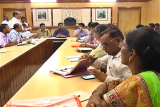 coronavirus fear, coronavirus fear in Raichur, DC meeting held for coronavirus, ಕೊರೊನಾ ವೈರಸ್​ ಆತಂಕ, ರಾಯಚೂರಿನಲ್ಲಿ ಕೊರೊನಾ ವೈರಸ್​ ಆತಂಕ, ಕೊರೊನಾ ವೈರಸ್​ ಸಂಬಂಧ ಡಿಸಿ ಸಭೆ,