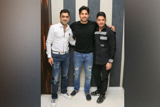 Sidharth Malhotra, Sidharth Malhotra news, Sidharth Malhotra updates, Sidharth Malhotra new film, Sidharth Malhotra to play a double role in his next film, सिद्धार्थ मल्होत्रा , सिद्धार्थ मल्होत्रा की नई फिल्म