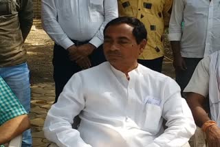 Independent MLA Kedar Chidabai canceled his tour after the ordes in khargone