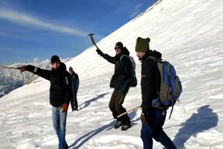 9 people crossed the rohtang pass