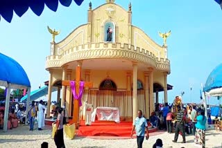 Tamils ​​attending the Kachchativu Antoniyar church festival