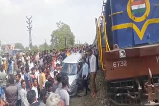 Car collided with train in Rajsamand