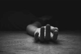 bengal teacher commits suicide  iti teacher commits suicide  teacher commits suicide in bengal teacher commits suicide over salary bengal teacher news  തുടര്‍ച്ചയായി ശമ്പളം വെട്ടിക്കുറച്ചു  ഐടിഐ അധ്യാപകൻ ആത്മഹത്യ ചെയ്തു  അഭിജ്യോതി ബിശ്വാസ്