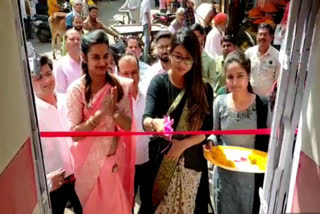 Lower market post office command handed over to women