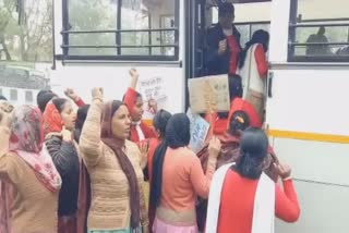 anganwadi workers protest against government