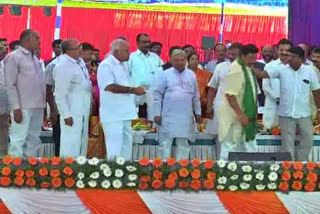 CM Yadiyurappa launched various projects, CM Yadiyurappa launched various projects in Haveri, CM Yadiyurappa launched various projects news,  ವಿವಿಧ ಯೋಜನೆಗಳಿಗೆ ಚಾಲನೆ ನೀಡಿದ ಸಿಎಂ,  ಹಾವೇರಿಯಲ್ಲಿ ವಿವಿಧ ಯೋಜನೆಗಳಿಗೆ ಚಾಲನೆ ನೀಡಿದ ಸಿಎಂ,  ವಿವಿಧ ಯೋಜನೆಗಳಿಗೆ ಚಾಲನೆ ನೀಡಿದ ಸಿಎಂ ಯಡಿಯೂರಪ್ಪ ಸುದ್ದಿ,