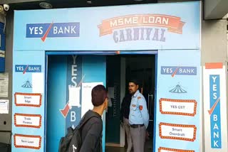 Even in Raipur, the impact of the crisis in Yes Bank