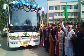 Bus for the promotion of computer education