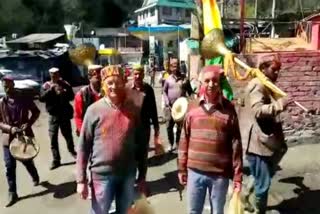 holi celebration started in kullu