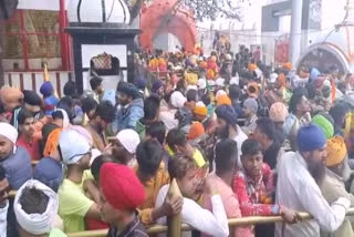 devotees in naina devi during Hola Mohalla Mela