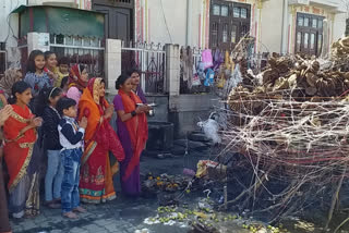 Women worshiped Holika in Gohana