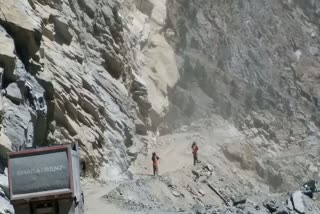 Parbhani road closed due to landslide in Kinnaur