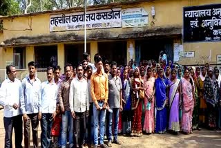 villagers protest to ban liquor in balodabazar