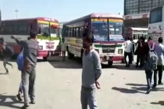 less people at kaushambi bus depo due to corona virus in ghaziabad
