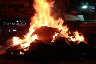 holika dahan celebrated in delhi-NCR