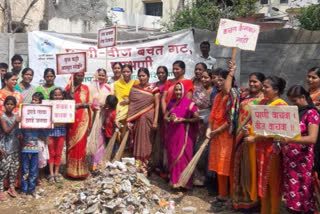 garbage holi in pabhani