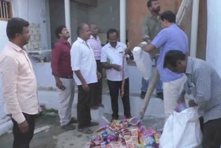 banned plastic and gutka seized in erode