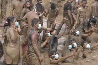 Surat mud festival