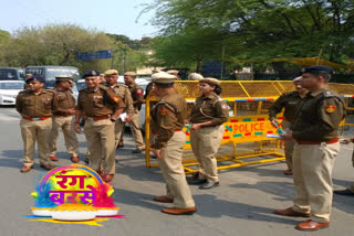 Commissioner S. N. Srivastava distributed sweets to policemen in the ocassion of Holi