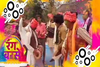 since-50-years-raghuvar-das-is-singing-rahe-song-on-the-occasion-of-holi-in-jabalapur